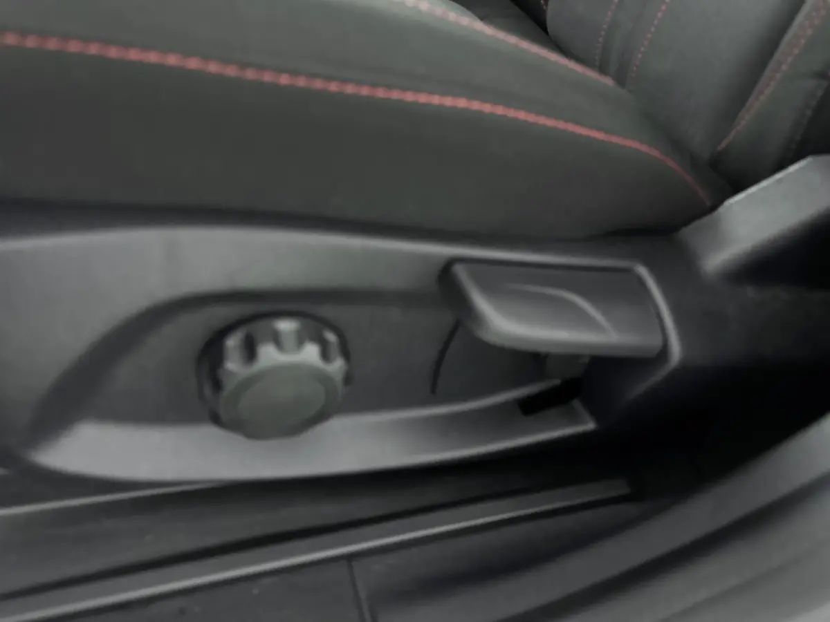 1.0 EcoBoost ST-Line Automaat | Winter Pakket | Camera | Draadloos Apple/Android Carplay |