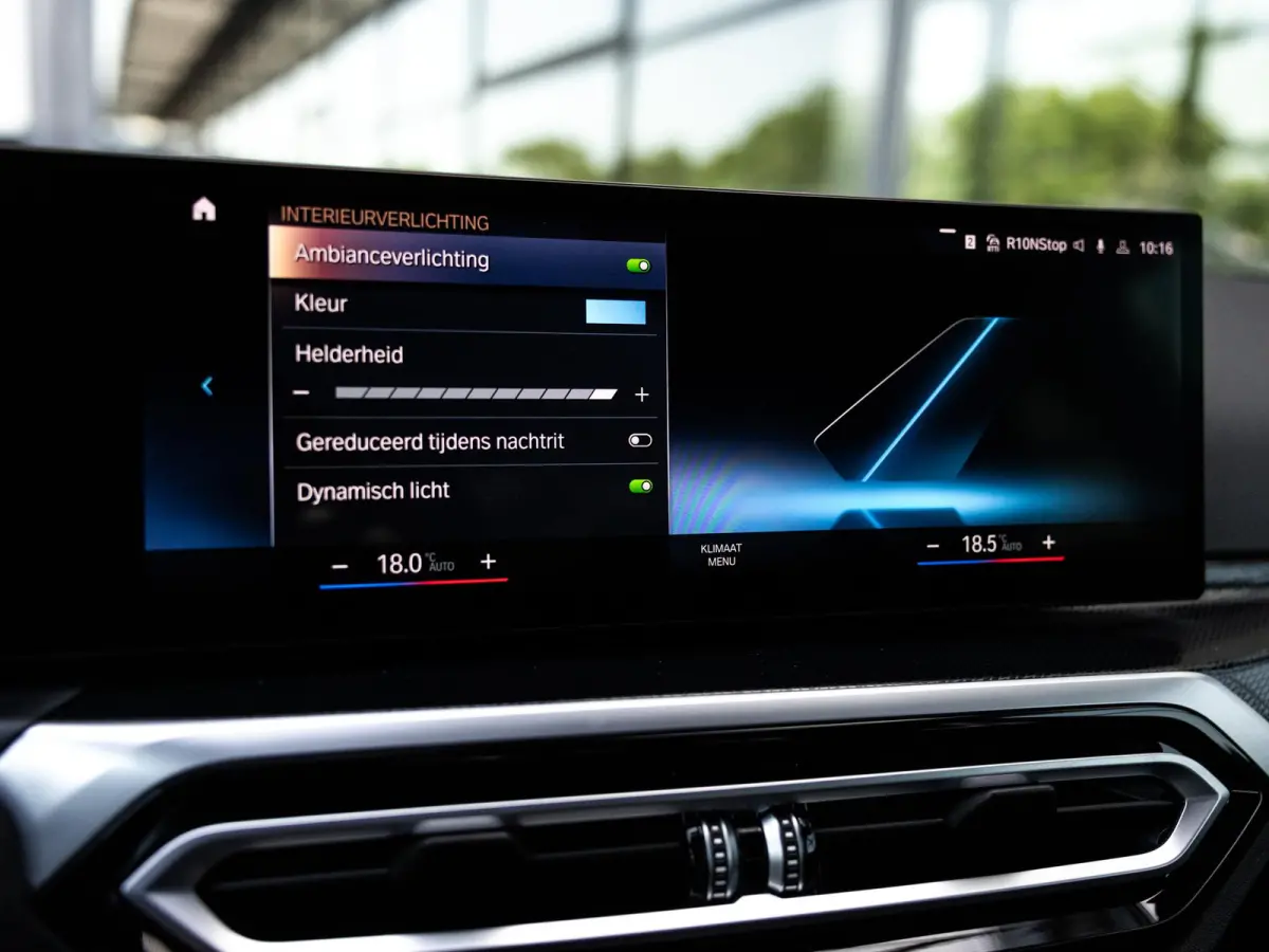 M240i xDrive | HARMAN KARDON | STOELMEMORY | ADAPTIEVE CRUISE CONTROL | INNOVATIE PAKKET | COMFORT PAKKET | BROOKLYN GRAU | 19 INCH JET BLACK |