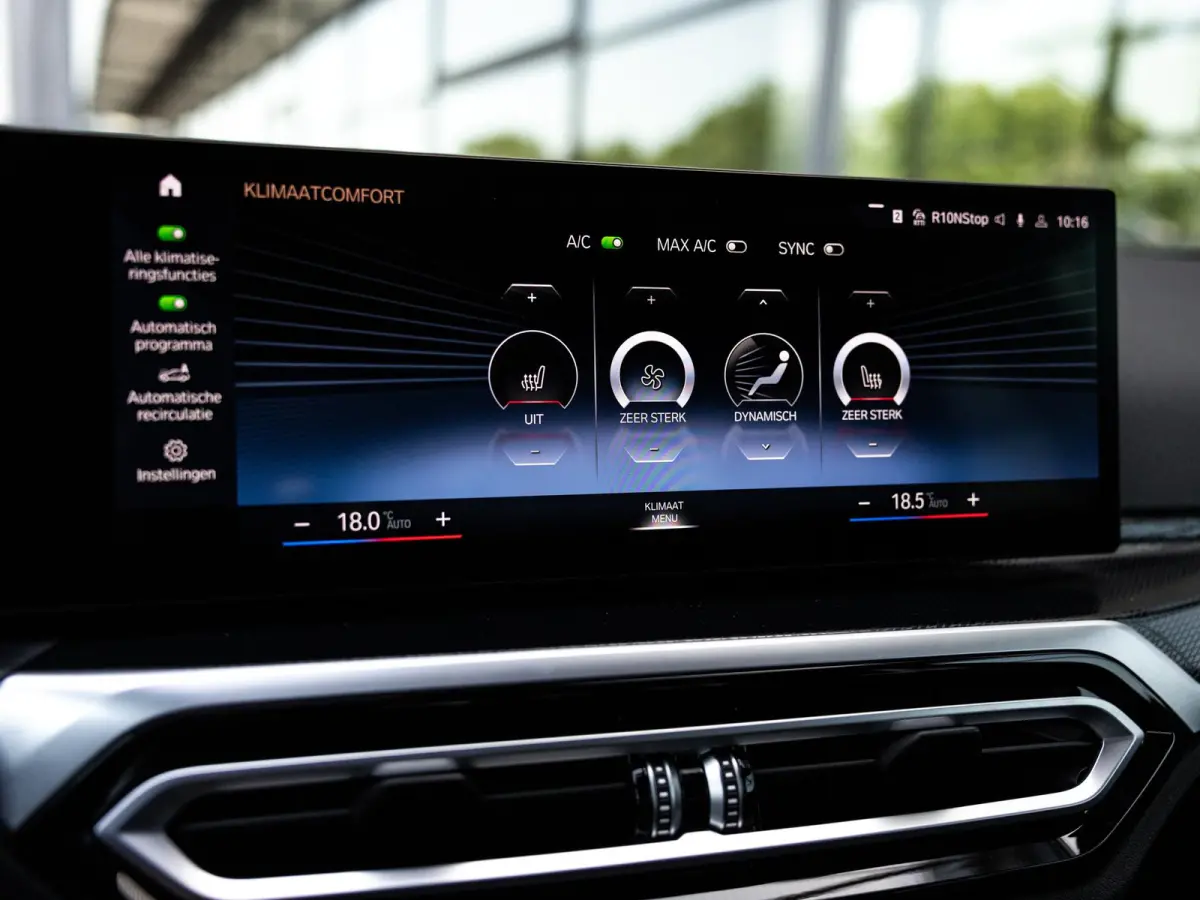 M240i xDrive | HARMAN KARDON | STOELMEMORY | ADAPTIEVE CRUISE CONTROL | INNOVATIE PAKKET | COMFORT PAKKET | BROOKLYN GRAU | 19 INCH JET BLACK |