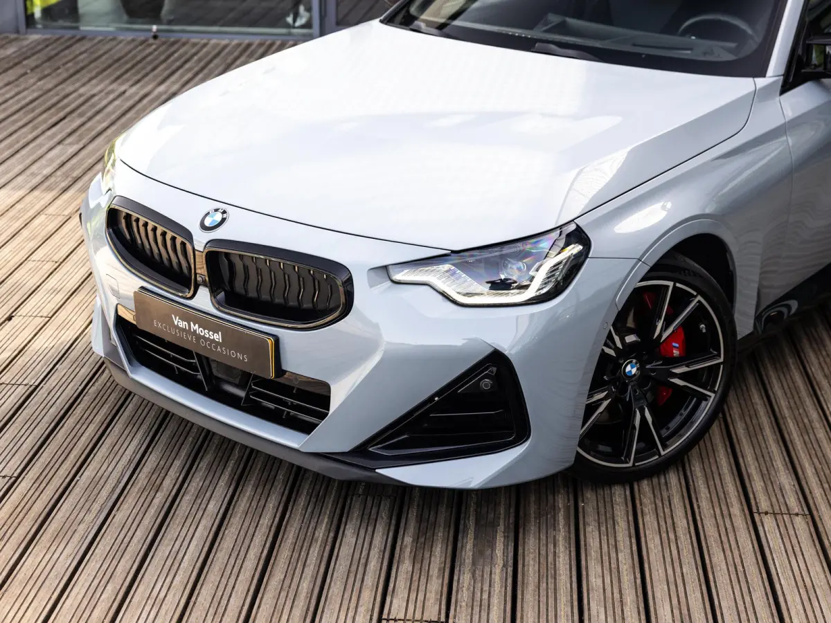 M240i xDrive | HARMAN KARDON | STOELMEMORY | ADAPTIEVE CRUISE CONTROL | INNOVATIE PAKKET | COMFORT PAKKET | BROOKLYN GRAU | 19 INCH JET BLACK |