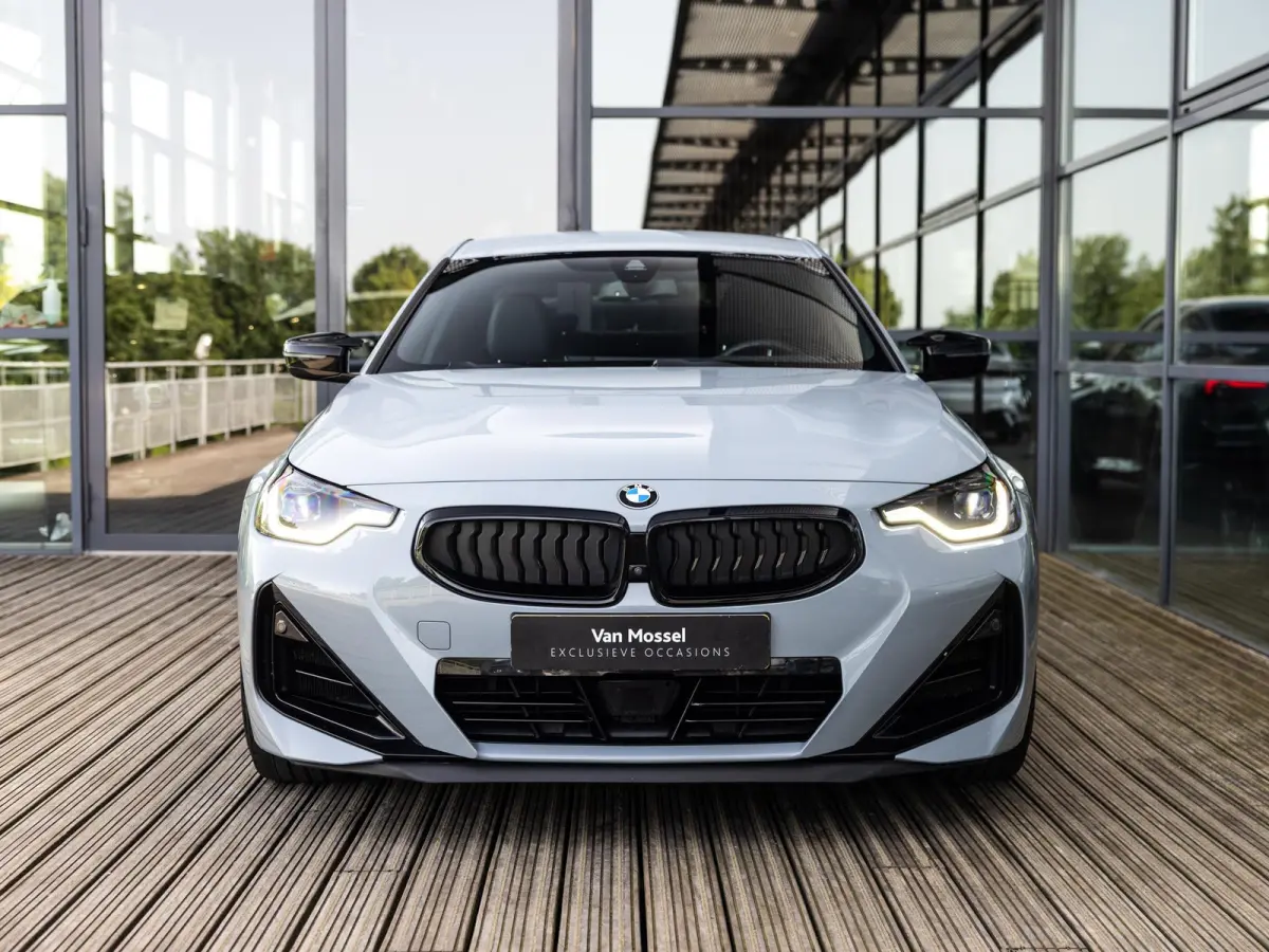 M240i xDrive | HARMAN KARDON | STOELMEMORY | ADAPTIEVE CRUISE CONTROL | INNOVATIE PAKKET | COMFORT PAKKET | BROOKLYN GRAU | 19 INCH JET BLACK |