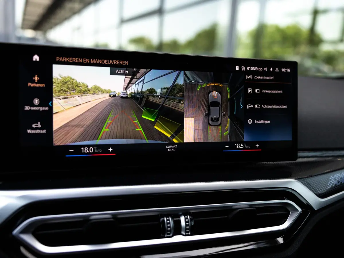 M240i xDrive | HARMAN KARDON | STOELMEMORY | ADAPTIEVE CRUISE CONTROL | INNOVATIE PAKKET | COMFORT PAKKET | BROOKLYN GRAU | 19 INCH JET BLACK |