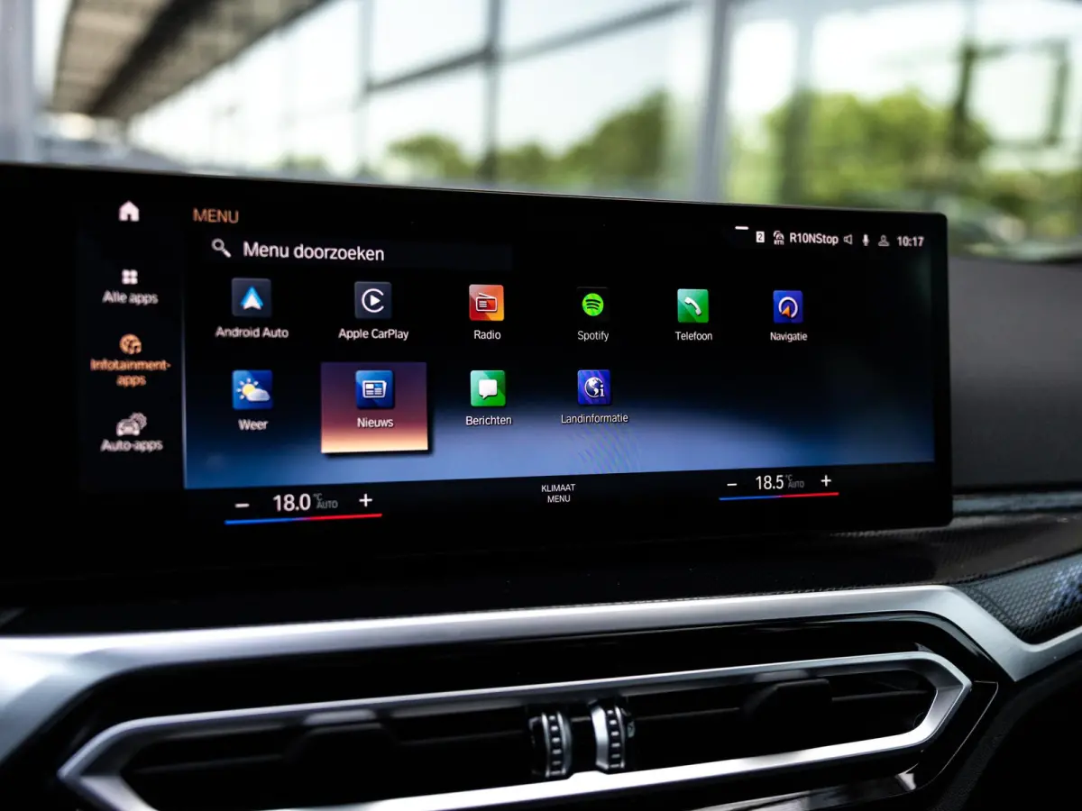 M240i xDrive | HARMAN KARDON | STOELMEMORY | ADAPTIEVE CRUISE CONTROL | INNOVATIE PAKKET | COMFORT PAKKET | BROOKLYN GRAU | 19 INCH JET BLACK |