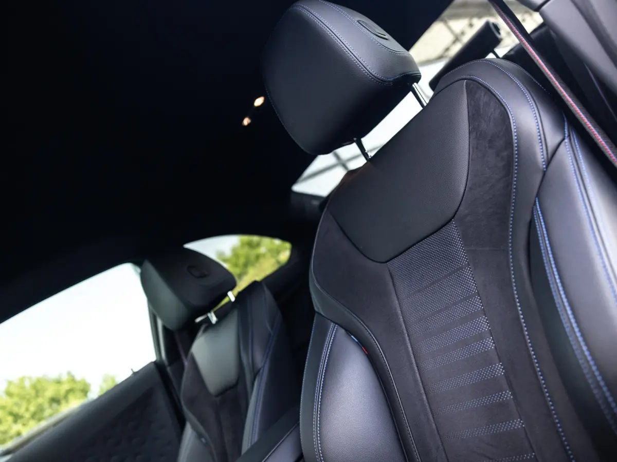 M240i xDrive | HARMAN KARDON | STOELMEMORY | ADAPTIEVE CRUISE CONTROL | INNOVATIE PAKKET | COMFORT PAKKET | BROOKLYN GRAU | 19 INCH JET BLACK |