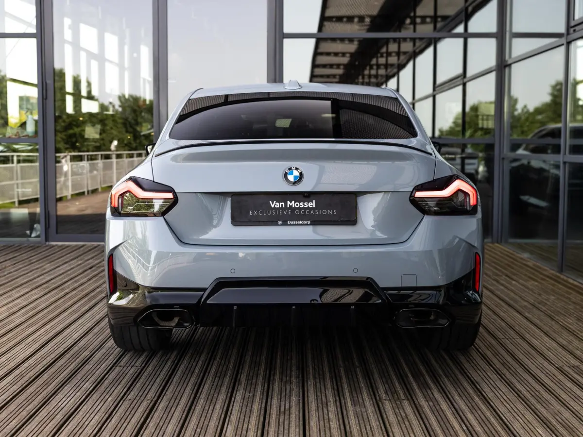 M240i xDrive | HARMAN KARDON | STOELMEMORY | ADAPTIEVE CRUISE CONTROL | INNOVATIE PAKKET | COMFORT PAKKET | BROOKLYN GRAU | 19 INCH JET BLACK |