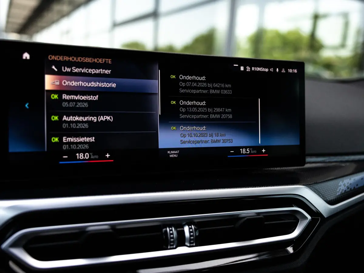 M240i xDrive | HARMAN KARDON | STOELMEMORY | ADAPTIEVE CRUISE CONTROL | INNOVATIE PAKKET | COMFORT PAKKET | BROOKLYN GRAU | 19 INCH JET BLACK |