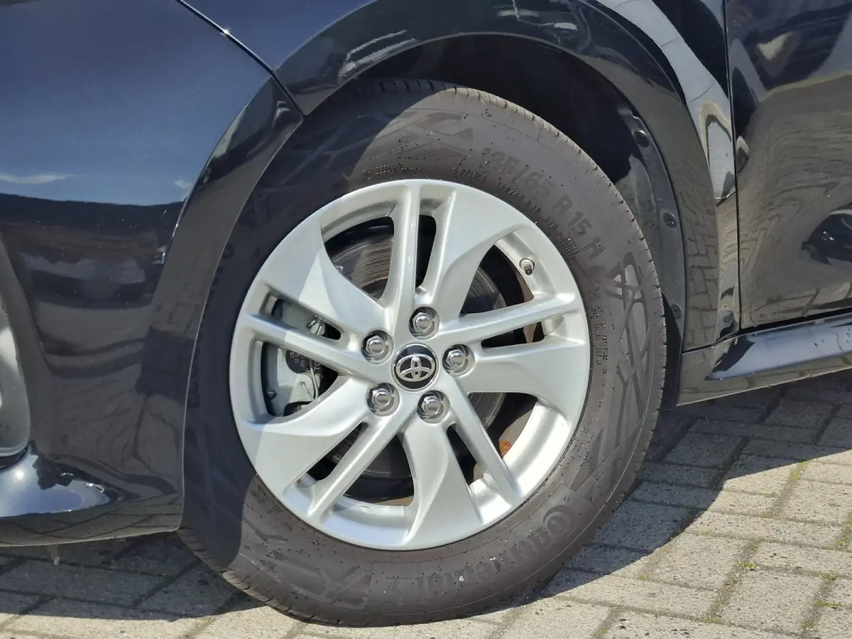 1.5 Hybrid 115 Active | Android Auto/Apple Carplay | LM Velgen 15" | Voorstoelen Verwarmd | Cruise Control Adaptief | Achteruitrijcamera | DAB |