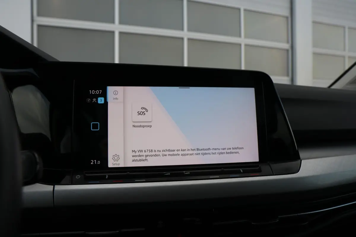 1.0 TSI 110pk Life | Navigatie | App Connect | Parkeersensoren | LED Verlichting | Trekhaak