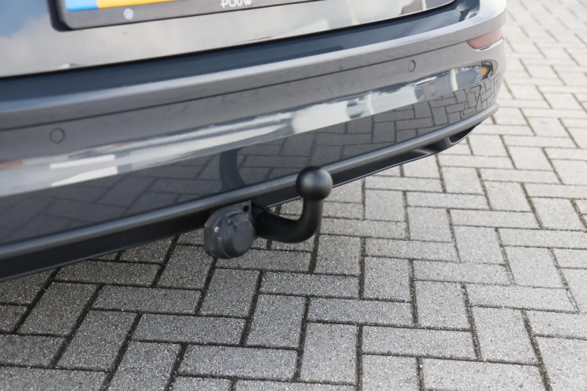 1.0 TSI 110pk Life | Navigatie | App Connect | Parkeersensoren | LED Verlichting | Trekhaak