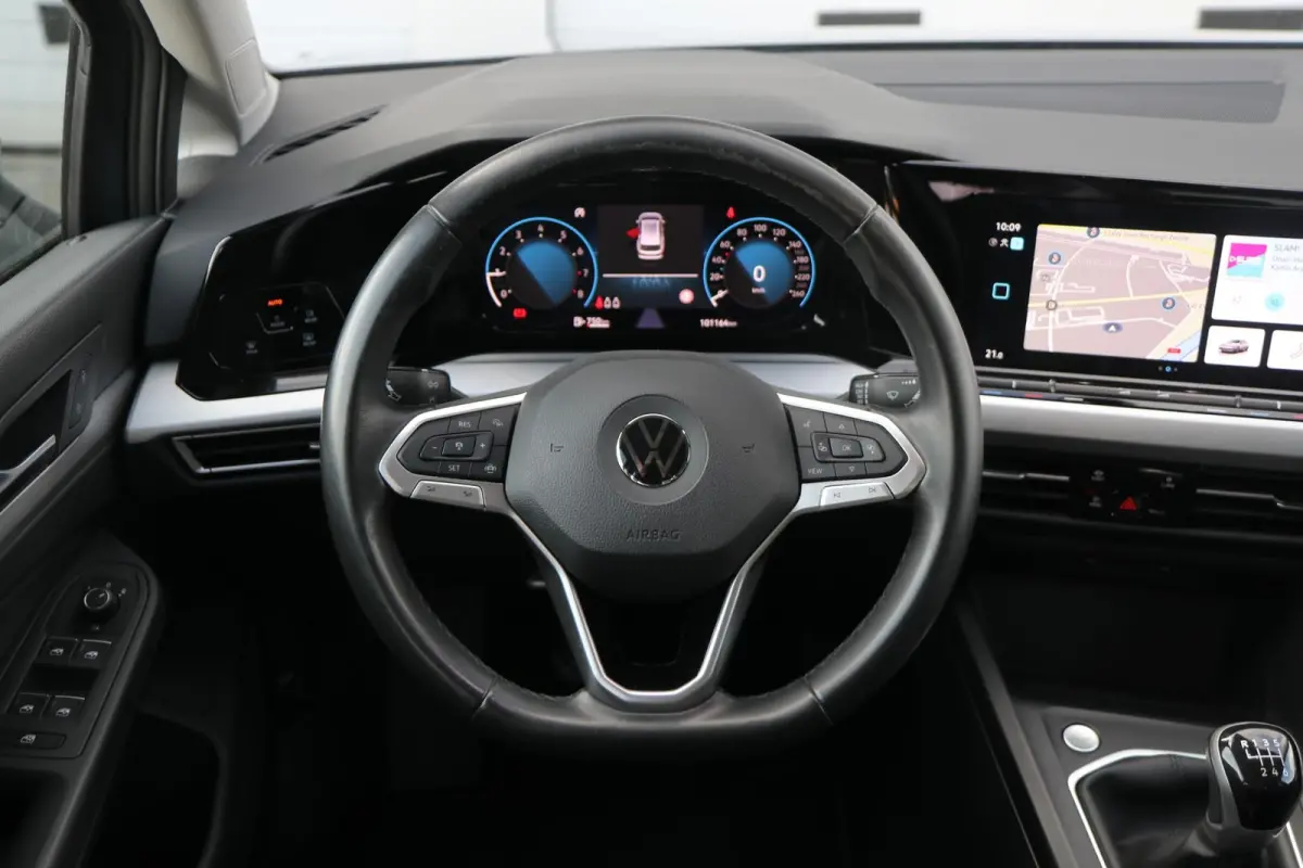1.0 TSI 110pk Life | Navigatie | App Connect | Parkeersensoren | LED Verlichting | Trekhaak