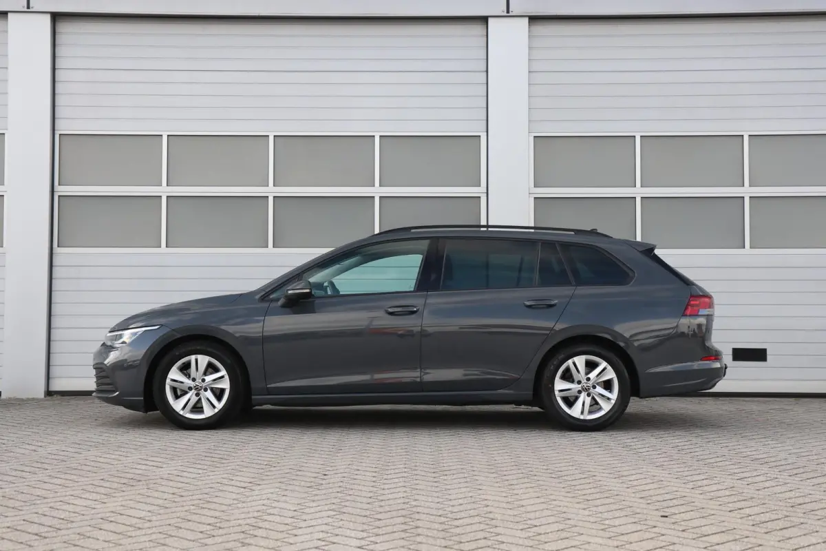 1.0 TSI 110pk Life | Navigatie | App Connect | Parkeersensoren | LED Verlichting | Trekhaak