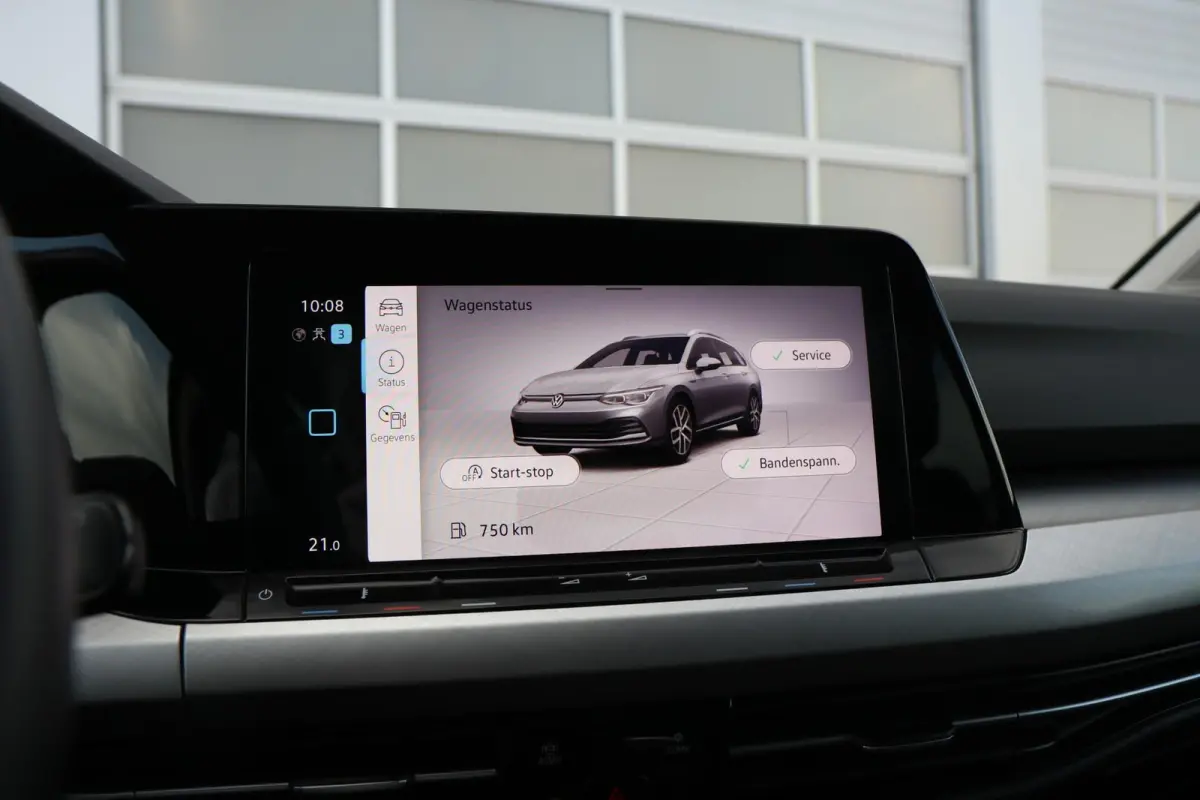1.0 TSI 110pk Life | Navigatie | App Connect | Parkeersensoren | LED Verlichting | Trekhaak