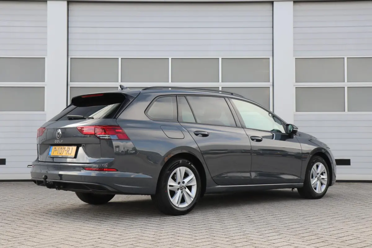 1.0 TSI 110pk Life | Navigatie | App Connect | Parkeersensoren | LED Verlichting | Trekhaak
