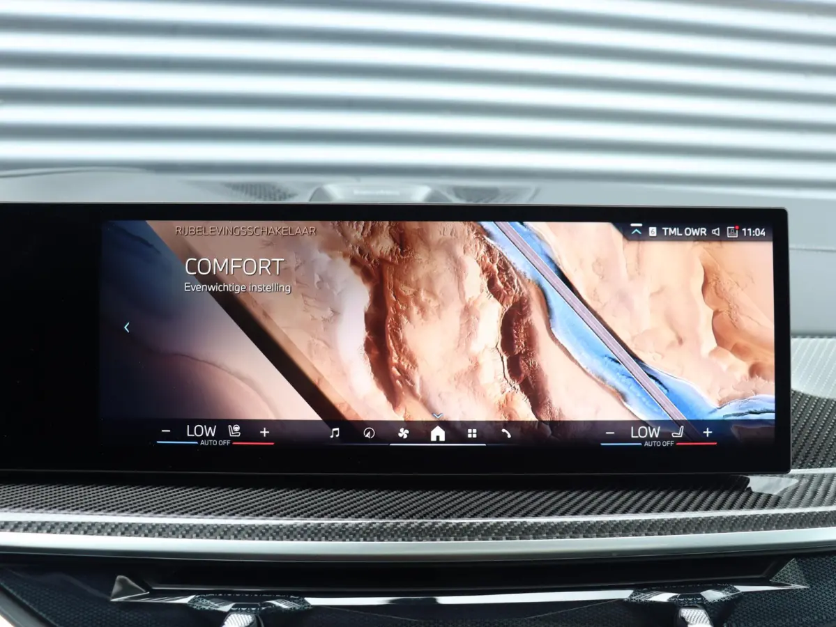 xDrive40i | M Sportpakket Pro | Bowers & Wilkins | Soft-Close | Panoramdak Sky Lounge |  Iconic Glow kristalkoplampen