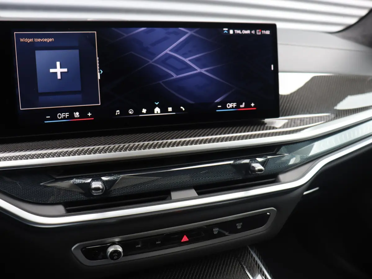 xDrive40i | M Sportpakket Pro | Bowers & Wilkins | Soft-Close | Panoramdak Sky Lounge |  Iconic Glow kristalkoplampen