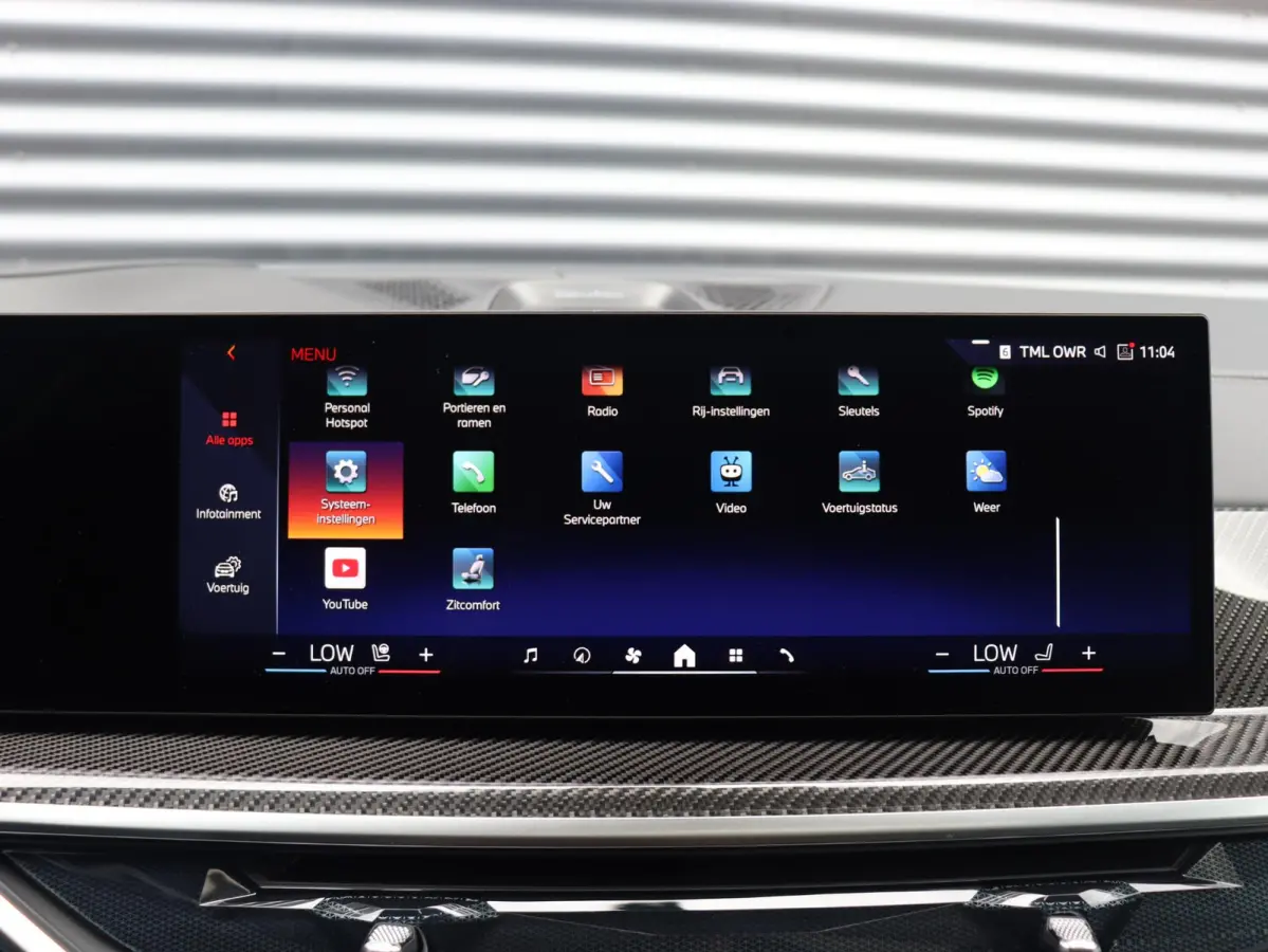 xDrive40i | M Sportpakket Pro | Bowers & Wilkins | Soft-Close | Panoramdak Sky Lounge |  Iconic Glow kristalkoplampen