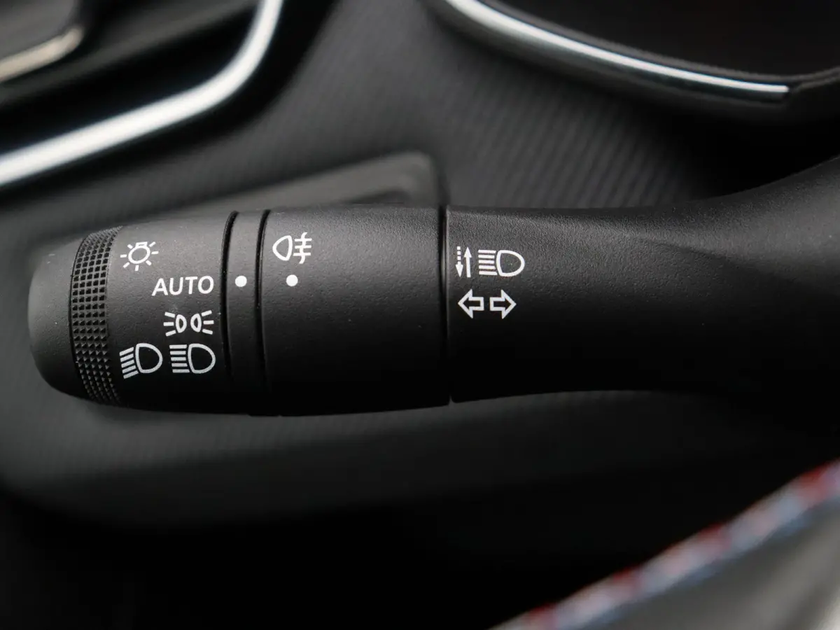 Full Hybrid 145pk Esprit Alpine | Stuur- Stoelverwarming | Dodehoek detectie | Adaptieve cruise control |