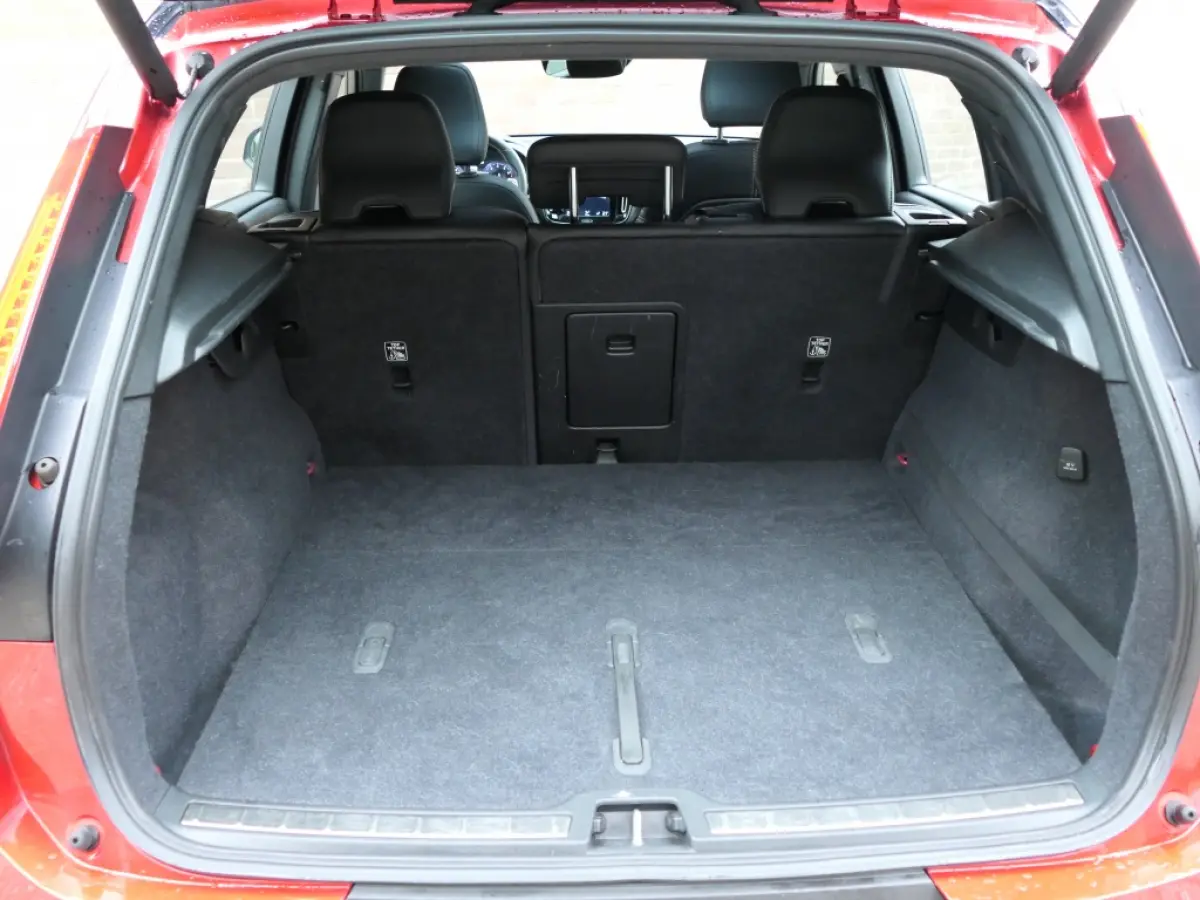 T5 AUT AWD R-Design Panoramadak / Harman/Kardon / Trekhaak / Cam