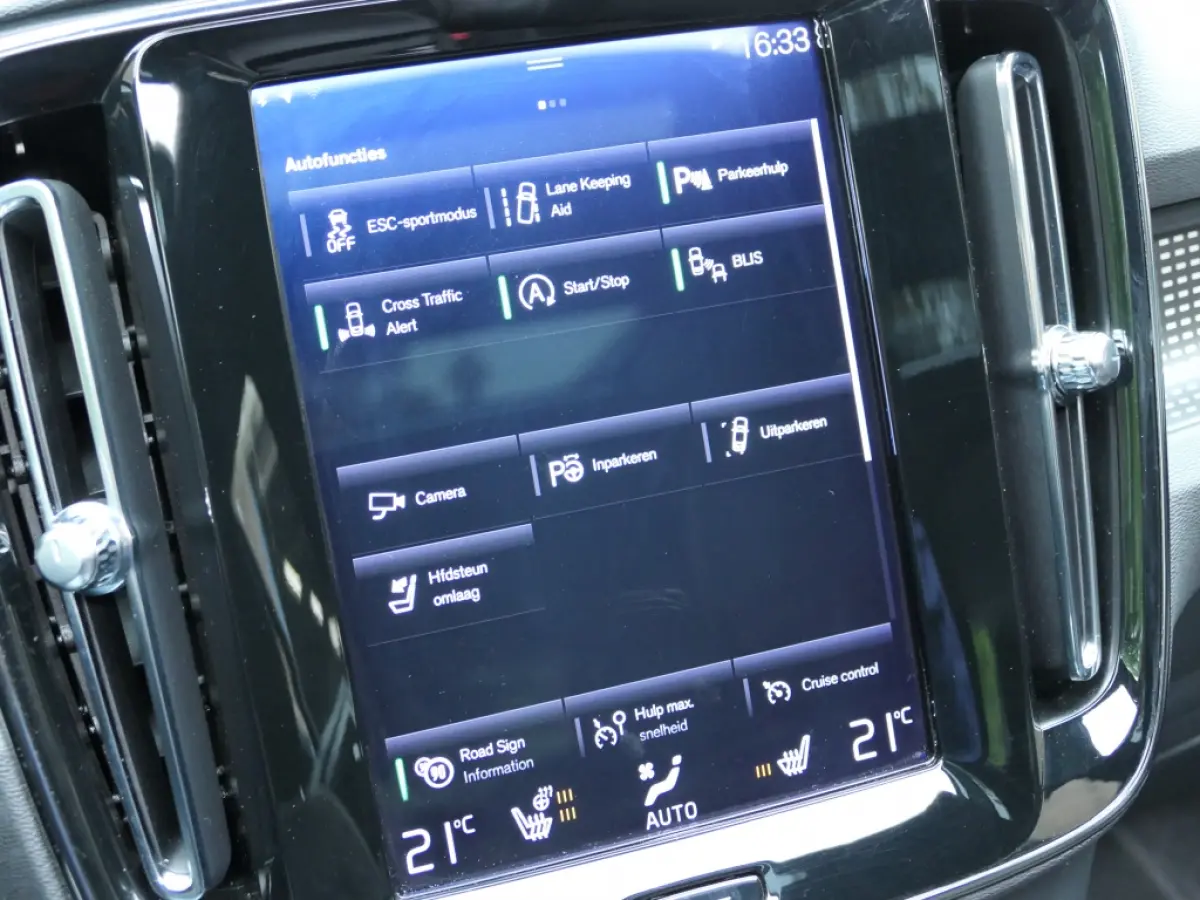 T5 AUT AWD R-Design Panoramadak / Harman/Kardon / Trekhaak / Cam