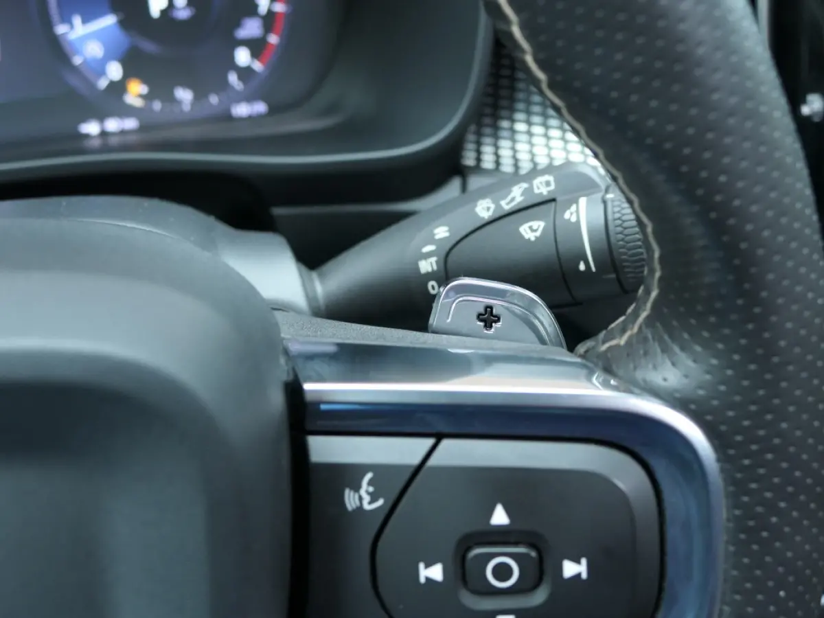T5 AUT AWD R-Design Panoramadak / Harman/Kardon / Trekhaak / Cam