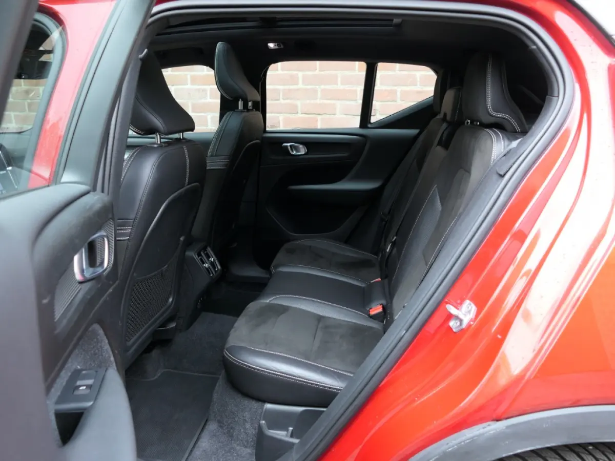 T5 AUT AWD R-Design Panoramadak / Harman/Kardon / Trekhaak / Cam