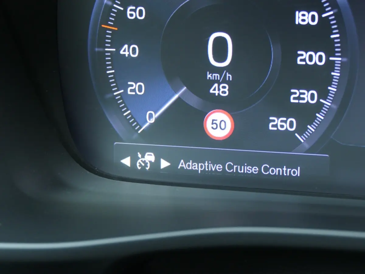 T5 AUT AWD R-Design Panoramadak / Harman/Kardon / Trekhaak / Cam