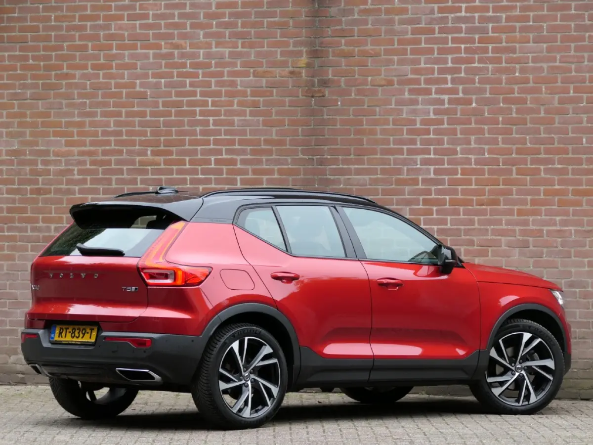 T5 AUT AWD R-Design Panoramadak / Harman/Kardon / Trekhaak / Cam