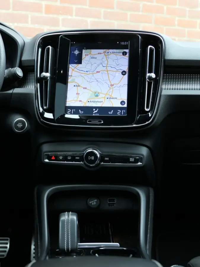 T5 AUT AWD R-Design Panoramadak / Harman/Kardon / Trekhaak / Cam