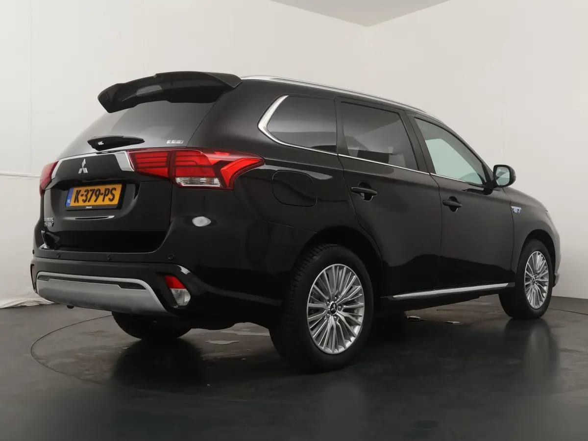 2.4 PHEV Intense | Half leder | Stoelverw. | Standkachel |