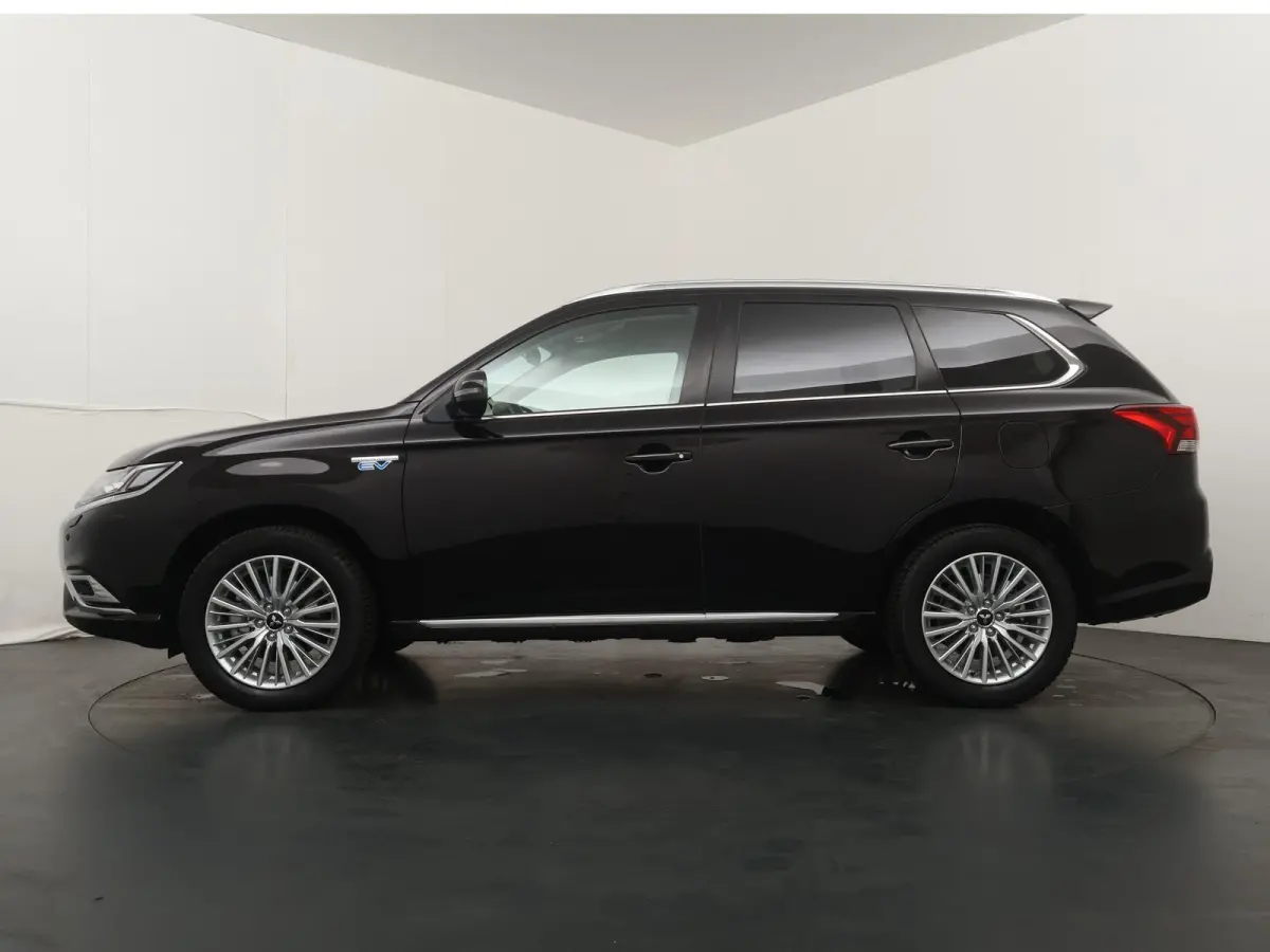 2.4 PHEV Intense | Half leder | Stoelverw. | Standkachel |