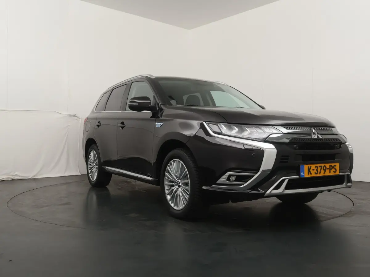 2.4 PHEV Intense | Half leder | Stoelverw. | Standkachel |