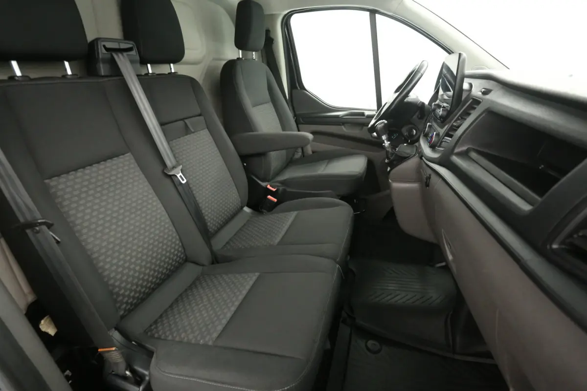 2.0 TDCI L2H1 | 2800kg Trekgew. | Airco | Cruise | Camera | 3 Zits | Carplay | Trekhaak