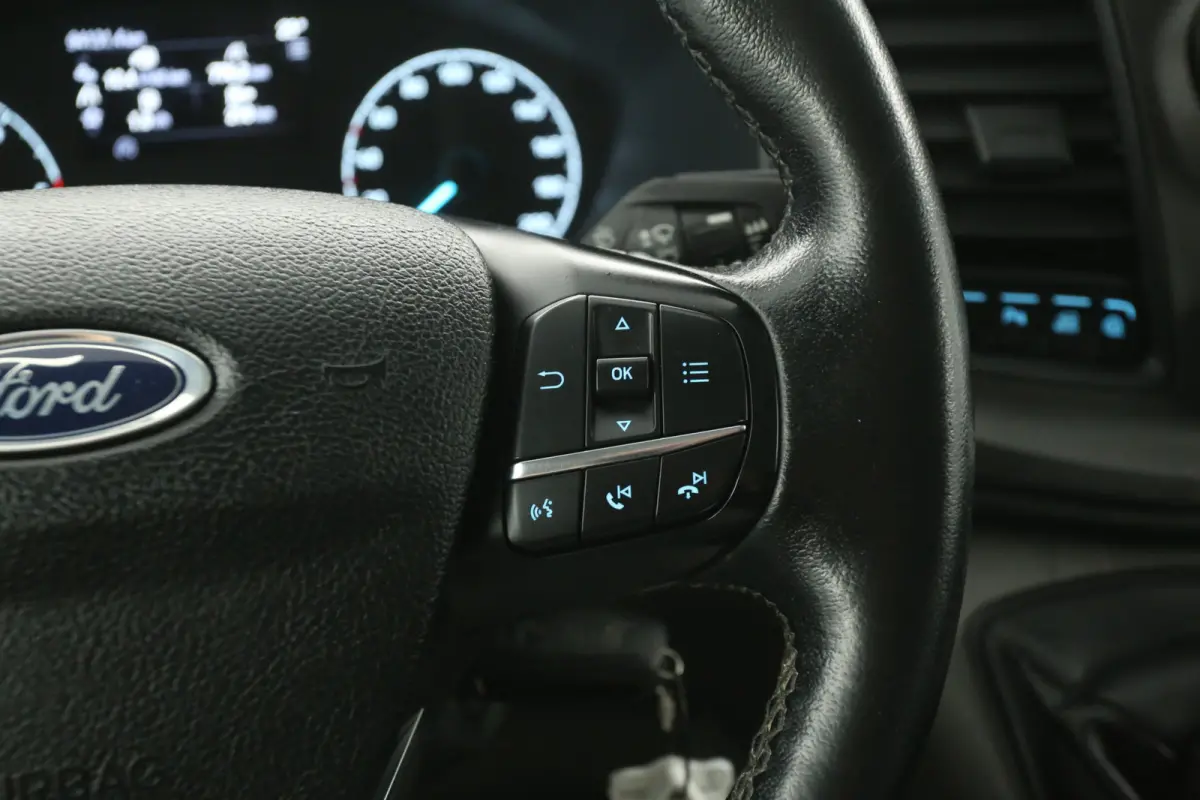 2.0 TDCI L2H1 | 2800kg Trekgew. | Airco | Cruise | Camera | 3 Zits | Carplay | Trekhaak