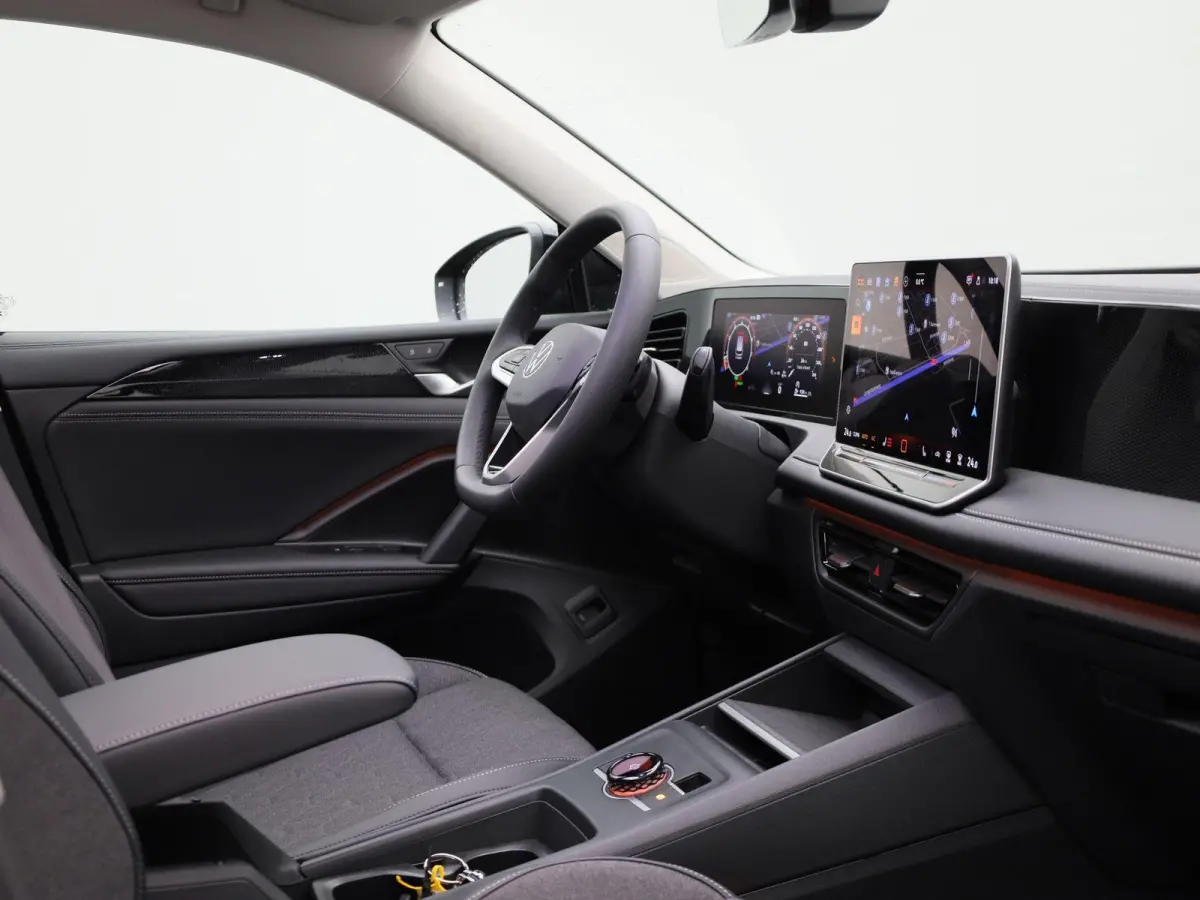 1.5 eTSI Life Edition 150 PK Origineel Nederlands | 1e Eigenaar | Trekhaak | Panoramadak | Navigatie | Achteruitrijcamera | Parkeersensoren