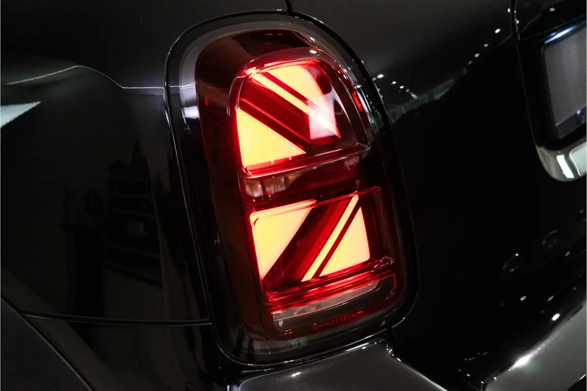 Mini 2.0 John Cooper Works ALL4 Classic 306PK | Harman/Kardon | Sfeer | HUD | Keyless | 12 MND Garantie