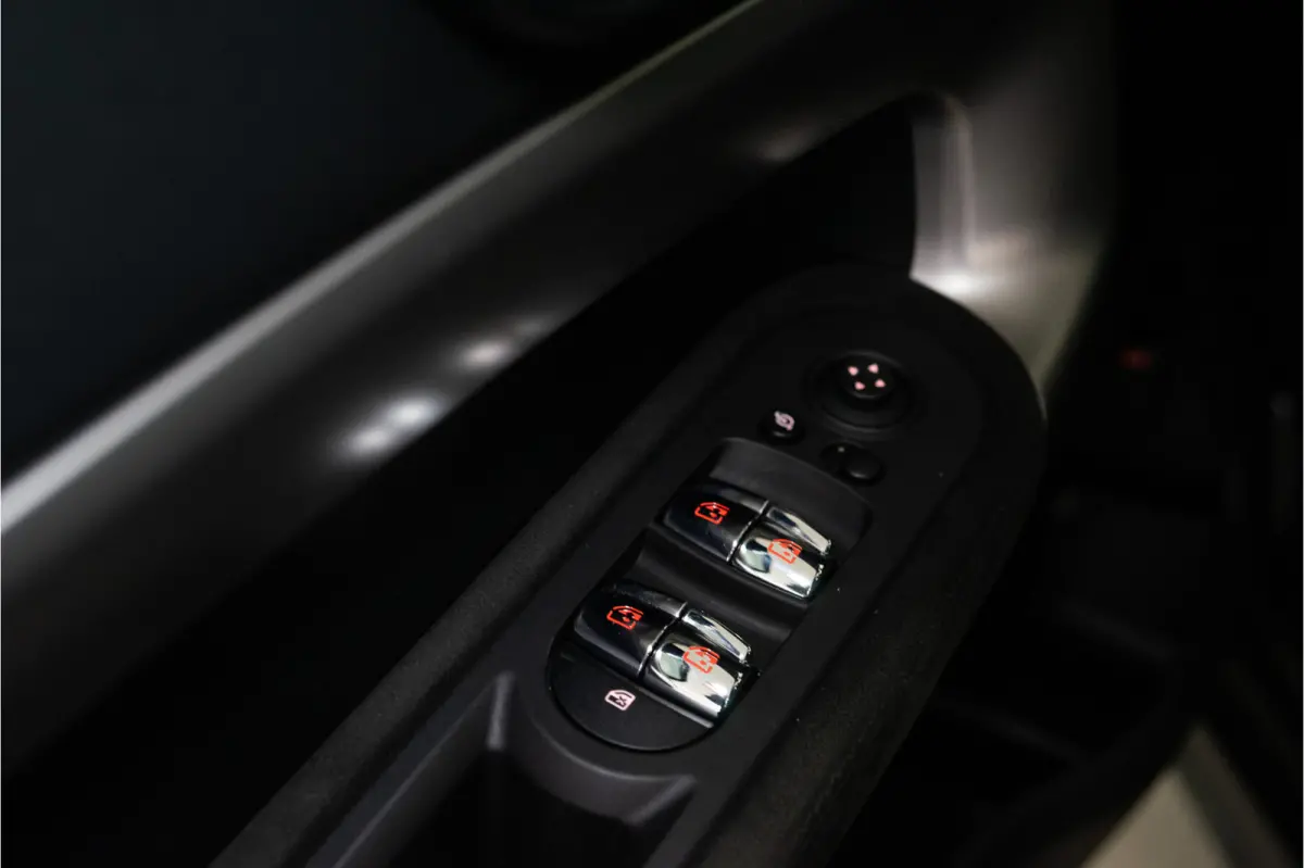 Mini 2.0 John Cooper Works ALL4 Classic 306PK | Harman/Kardon | Sfeer | HUD | Keyless | 12 MND Garantie