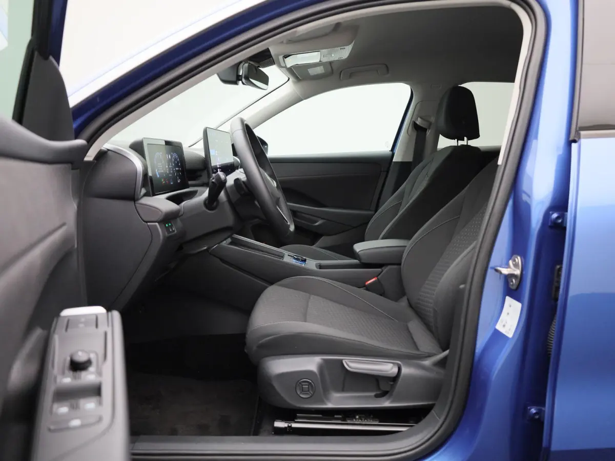 1.5 eTsi Life First Edition 116 PK| Origineel Nederlands | 1 Eigenaar | Achteruitrijcamera | Dodehoekdetectie | Apple Carplay | Climatronic | Parkeersensoren Voor & Achter