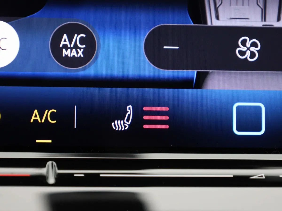 1.5 eTsi Life First Edition 116 PK| Origineel Nederlands | 1 Eigenaar | Achteruitrijcamera | Dodehoekdetectie | Apple Carplay | Climatronic | Parkeersensoren Voor & Achter