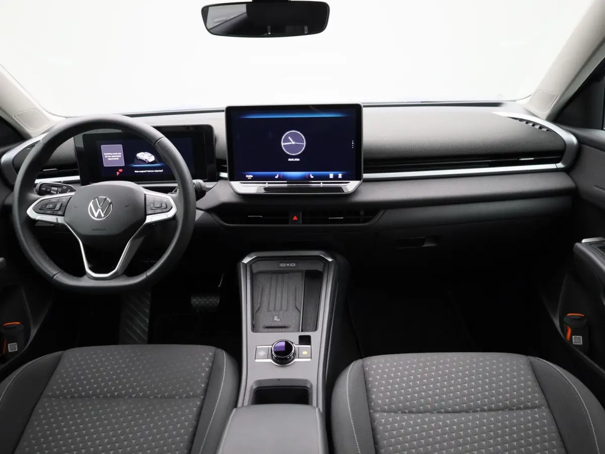 1.5 eTsi Life First Edition 116 PK| Origineel Nederlands | 1 Eigenaar | Achteruitrijcamera | Dodehoekdetectie | Apple Carplay | Climatronic | Parkeersensoren Voor & Achter