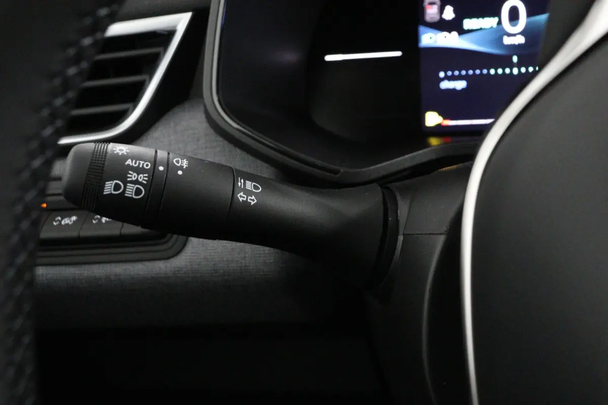 1.6 HEV Intense | € 6.600 Korting! | Achteruitrijcamera | Apple Carplay/Android Auto | Climate Control | Cruise Control | Stoelverwarming