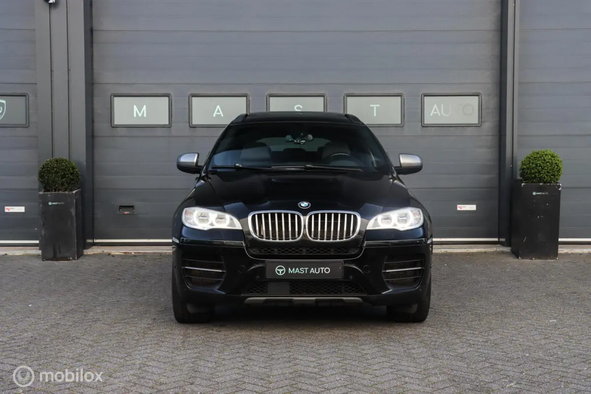 M50d|Schuifdak|HUD|Soft close|LED|Memory|4-zone climate