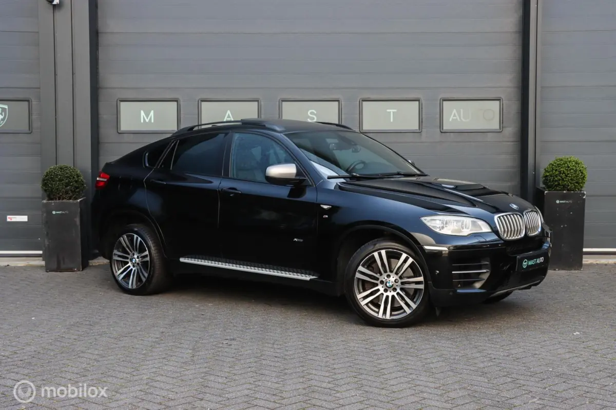 M50d|Schuifdak|HUD|Soft close|LED|Memory|4-zone climate
