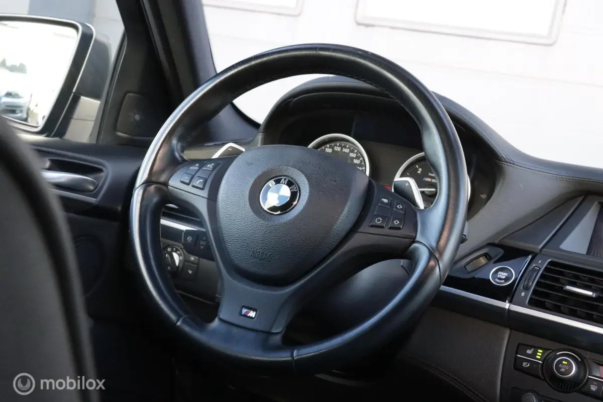 M50d|Schuifdak|HUD|Soft close|LED|Memory|4-zone climate