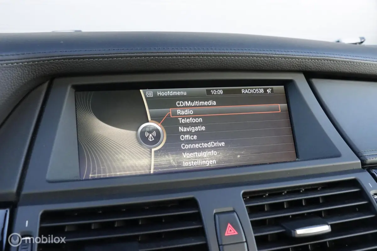 M50d|Schuifdak|HUD|Soft close|LED|Memory|4-zone climate