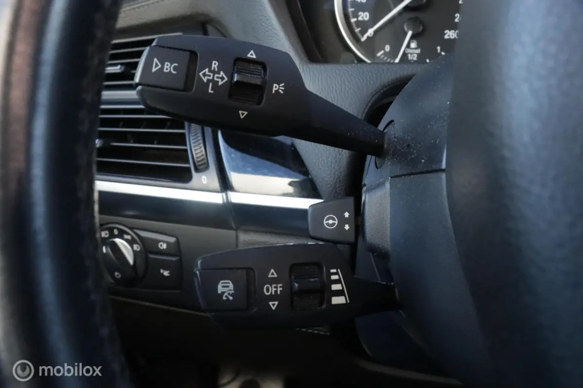 M50d|Schuifdak|HUD|Soft close|LED|Memory|4-zone climate