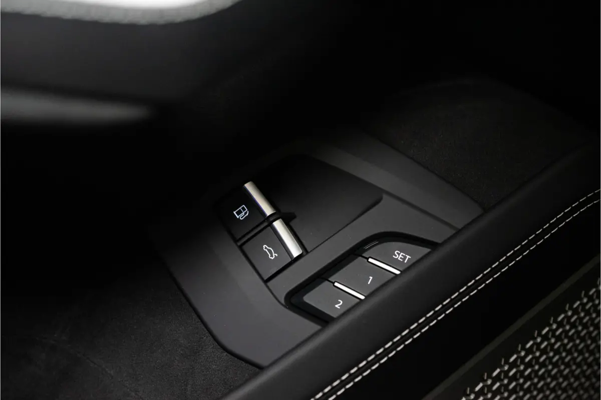 4.0 V8 Hybrid 789PK | NERO HELENE | BTW | IMPACT PPF | 3D B&O | ANIMA | Service Package 5YR | 3 JAAR FABRIEKSGARANTIE GERESERVEERD