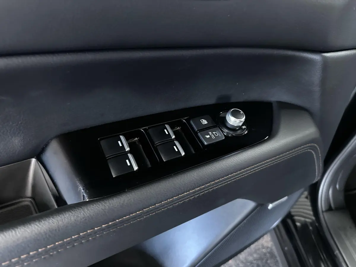 2.5 SkyActiv-G 194 Luxury Automaat | Leder | Bose | Schuifdak