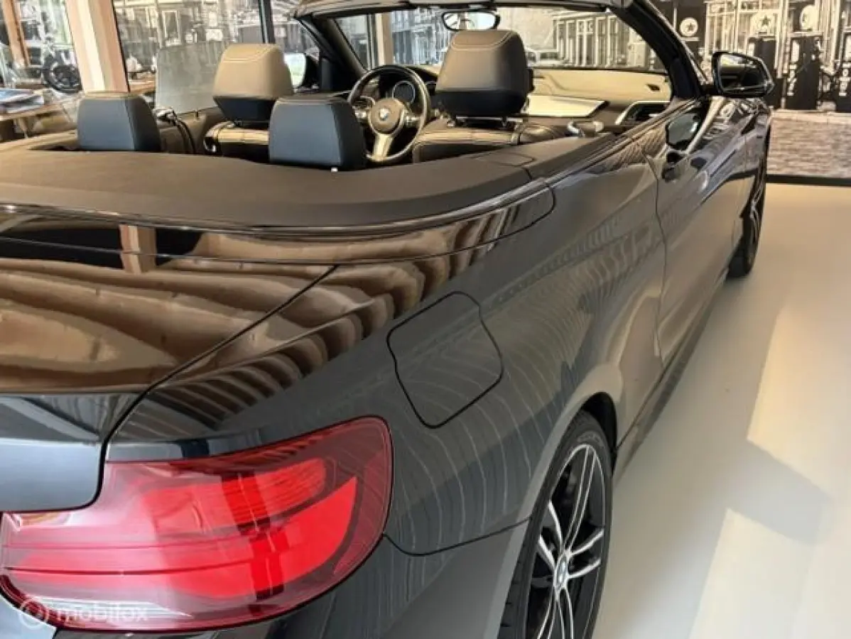 218i High Executive Edition M-SPORT NL Auto