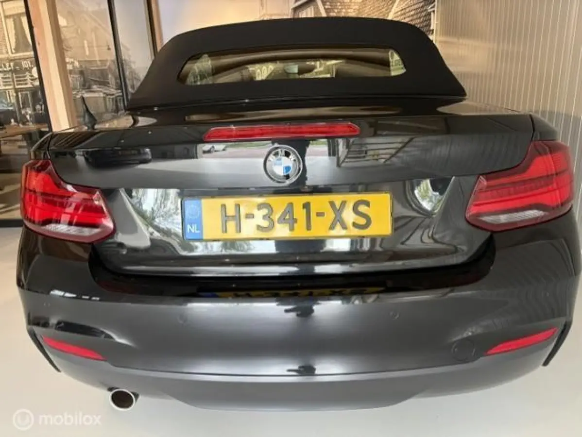 218i High Executive Edition M-SPORT NL Auto