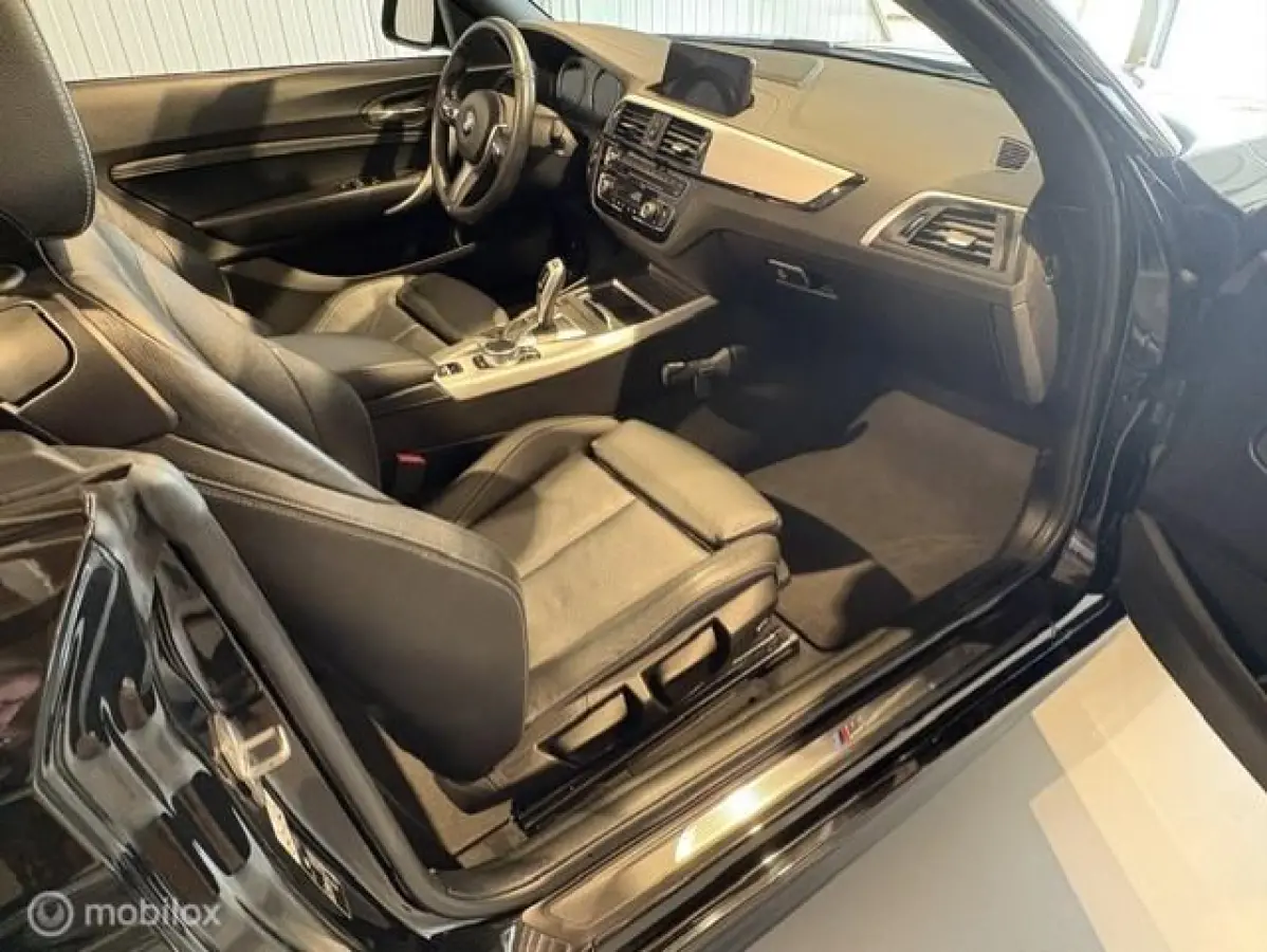 218i High Executive Edition M-SPORT NL Auto